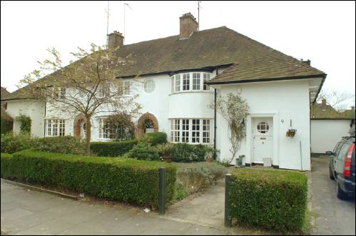 09 Brunner Close